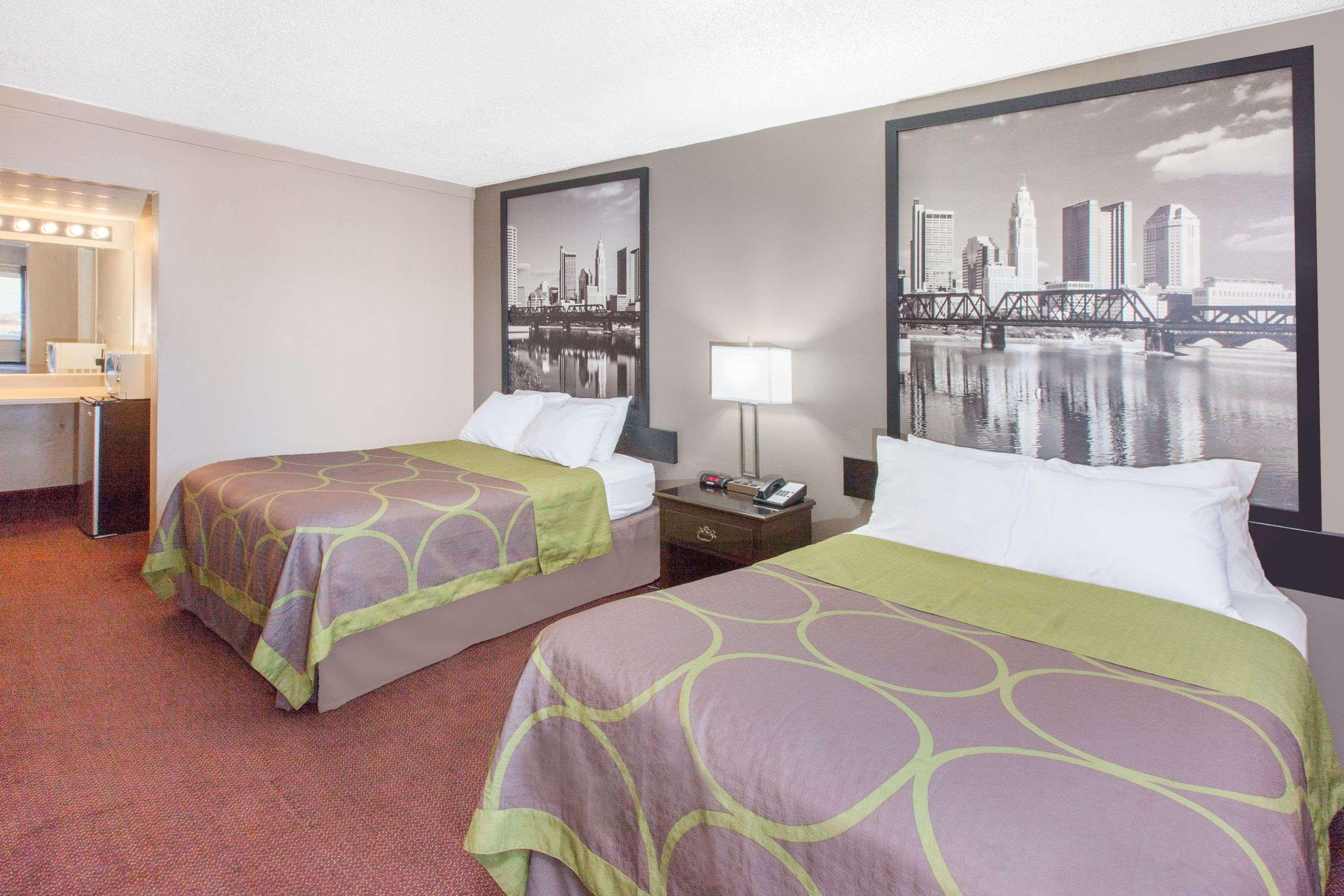 Super 8 By Wyndham Millbury/Toledo Hotel Exterior photo
