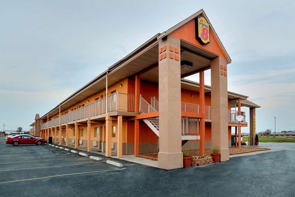 Super 8 By Wyndham Millbury/Toledo Hotel Exterior photo